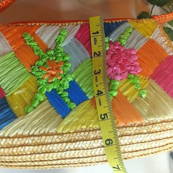 Sun "N" Sand. Perfect Vacation Straw Hand Bag. Like New! - Picture 8 of 11